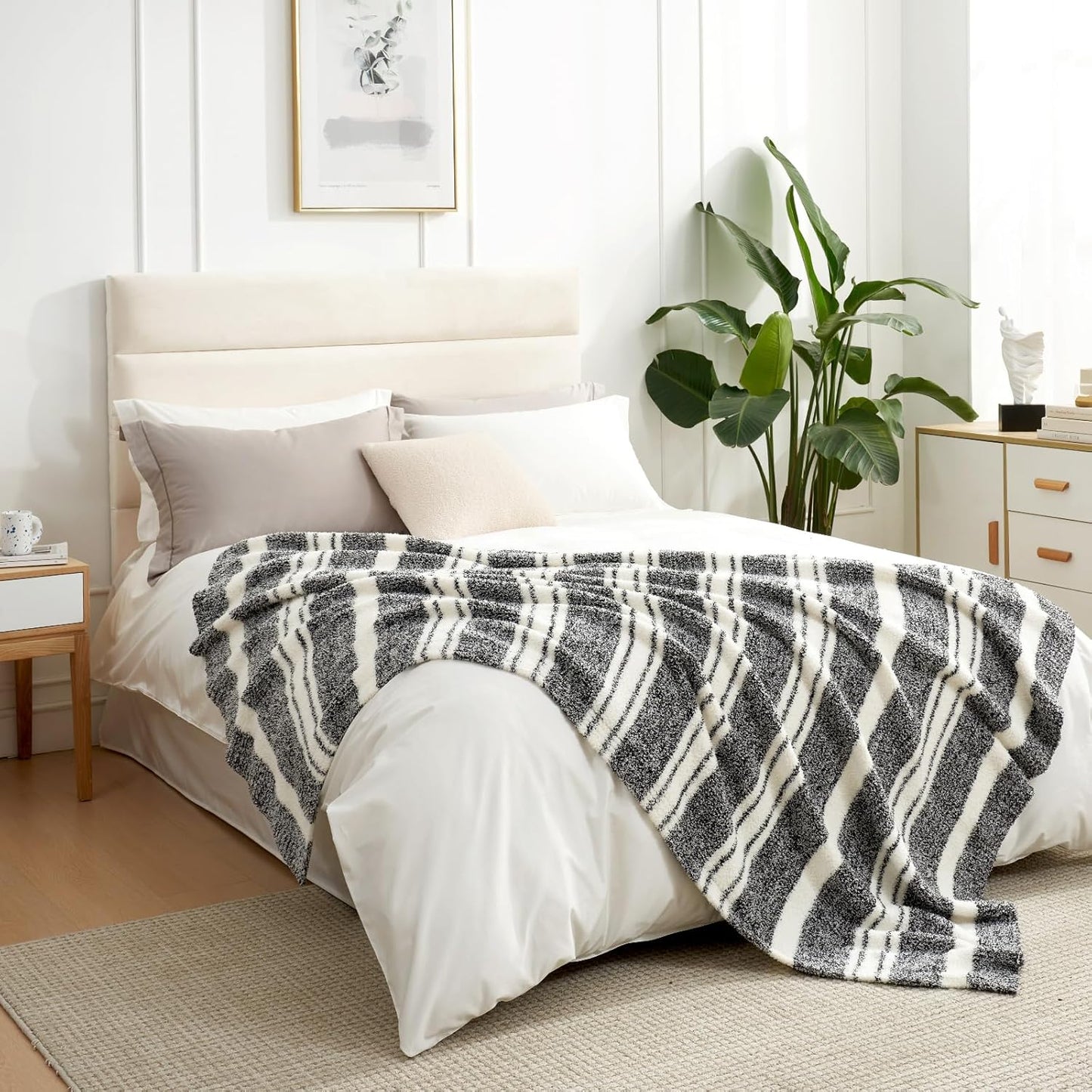 Snuggle Sac Queen Size Bed Blanket Stripe Black, Super Soft Warm Bedding Blankets Cozy Knit Fuzzy Plush Blankets for Bed, Living Room, Stripe Black, Queen 90"x90"