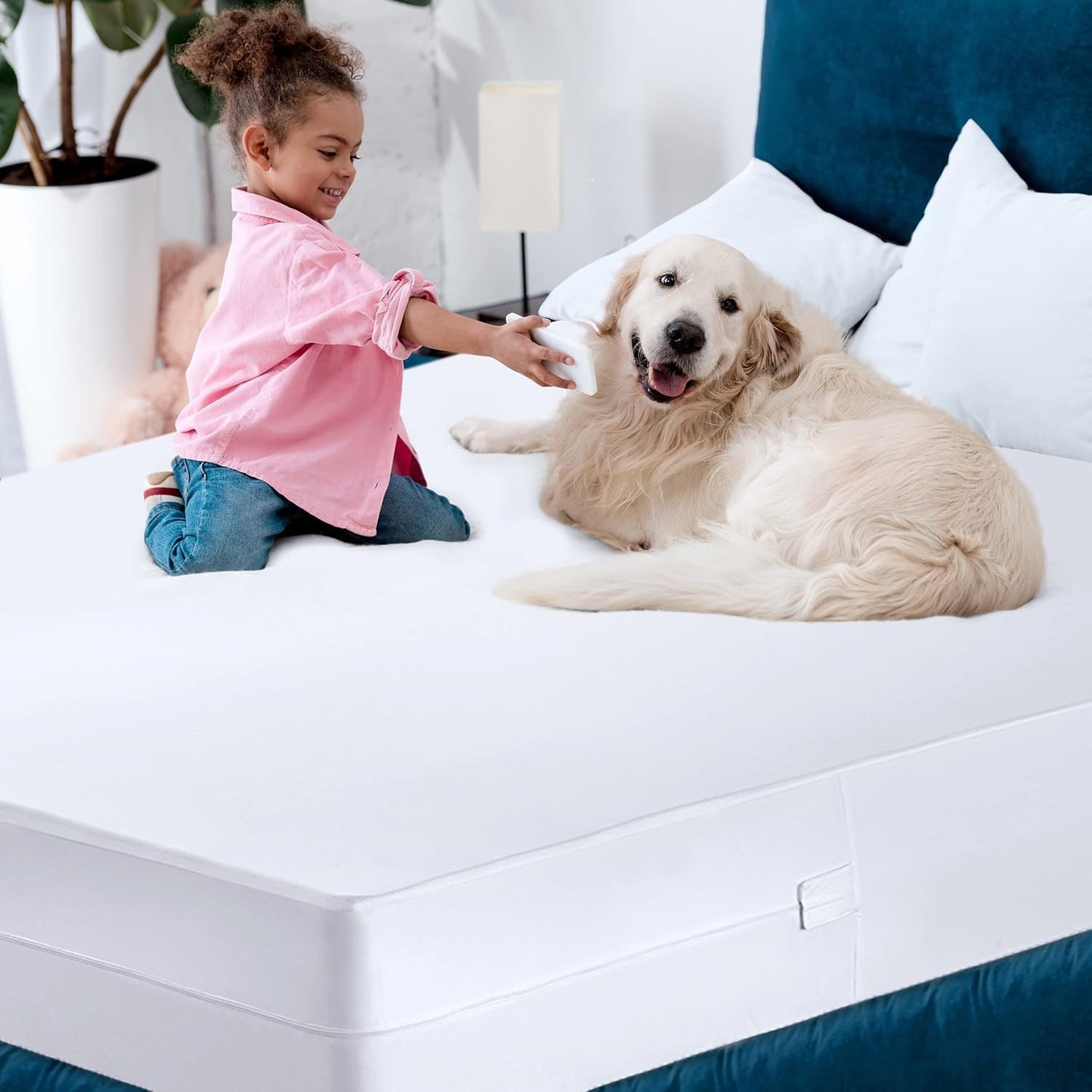 Utopia Bedding Zippered Mattress Encasement Full, 100% Waterproof Bed Bug and Dust Mite Proof Mattress Protector, Absorbent Six-Sided Mattress Cover
