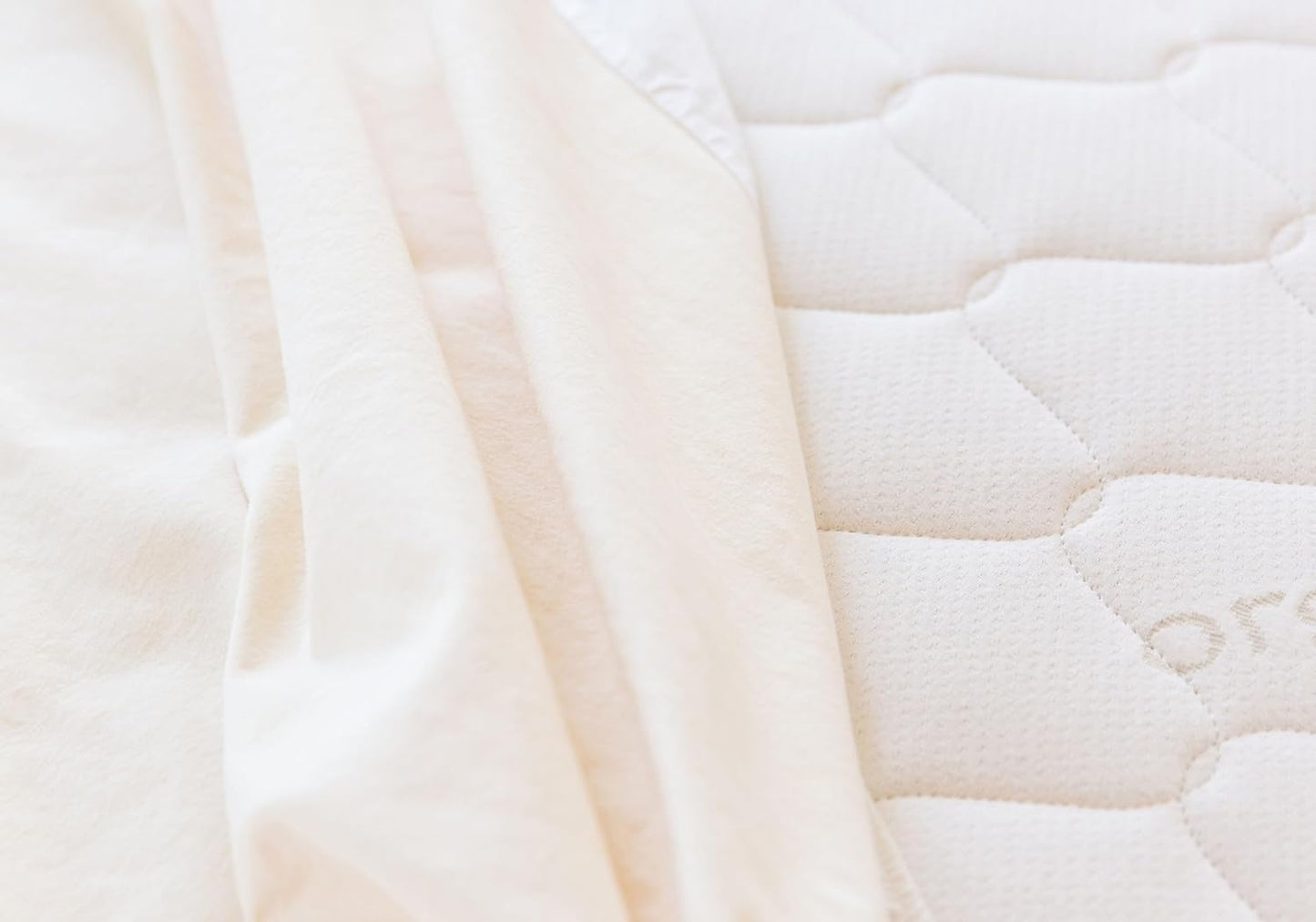 Naturepedic Organic Waterproof Mattress Protector Pad - Washable & Reusable Fitted Stretch Knit Mattress Cover - Highly Absorbent Bed Incontinence Pads - Breathable Fitted Cover for King 9"-16"