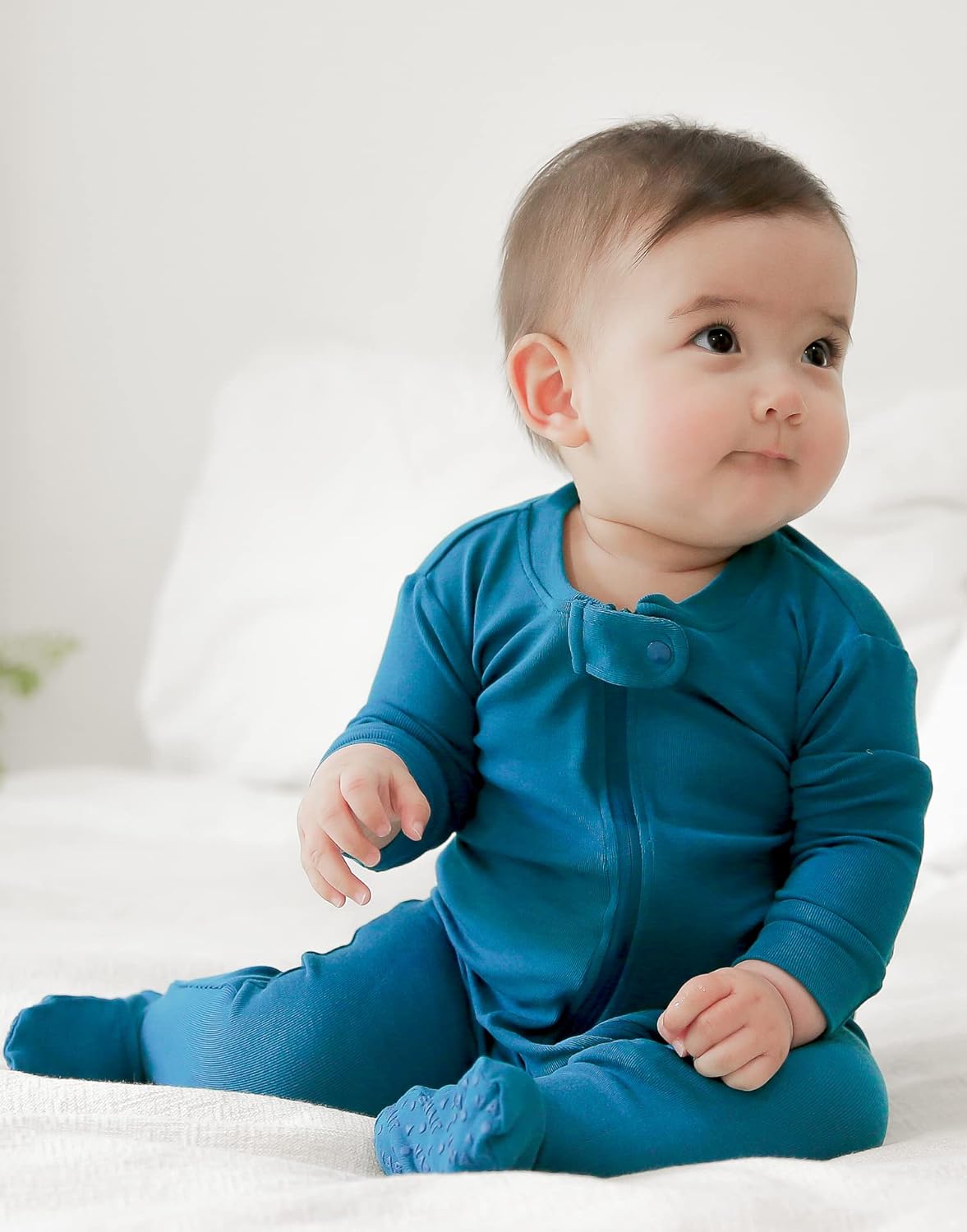 VAENAIT BABY Infant Toddler Boys Girls Footed One-Piece Sleep and Play Premium Modal Pajamas 1-2 Pieces