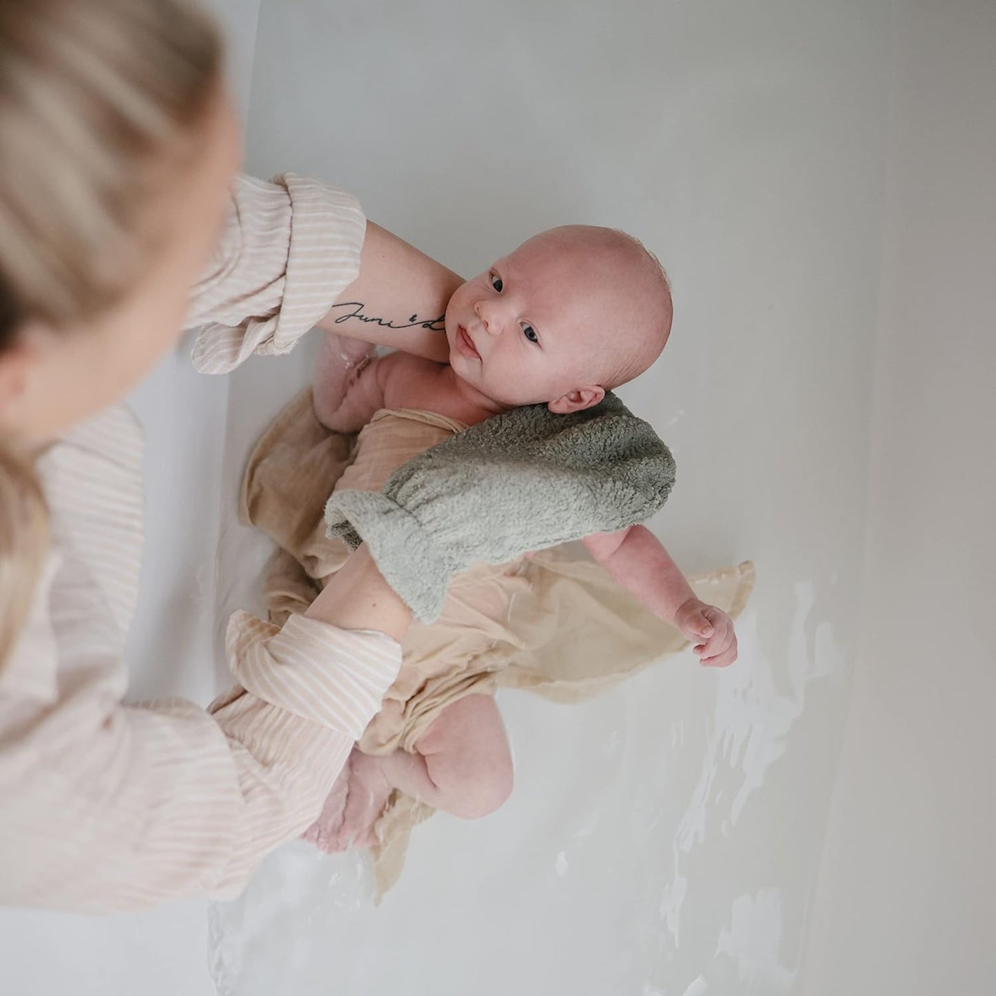 mushie Baby Bath Mitt | Organic Cotton | Pack of 2 (Pearl)