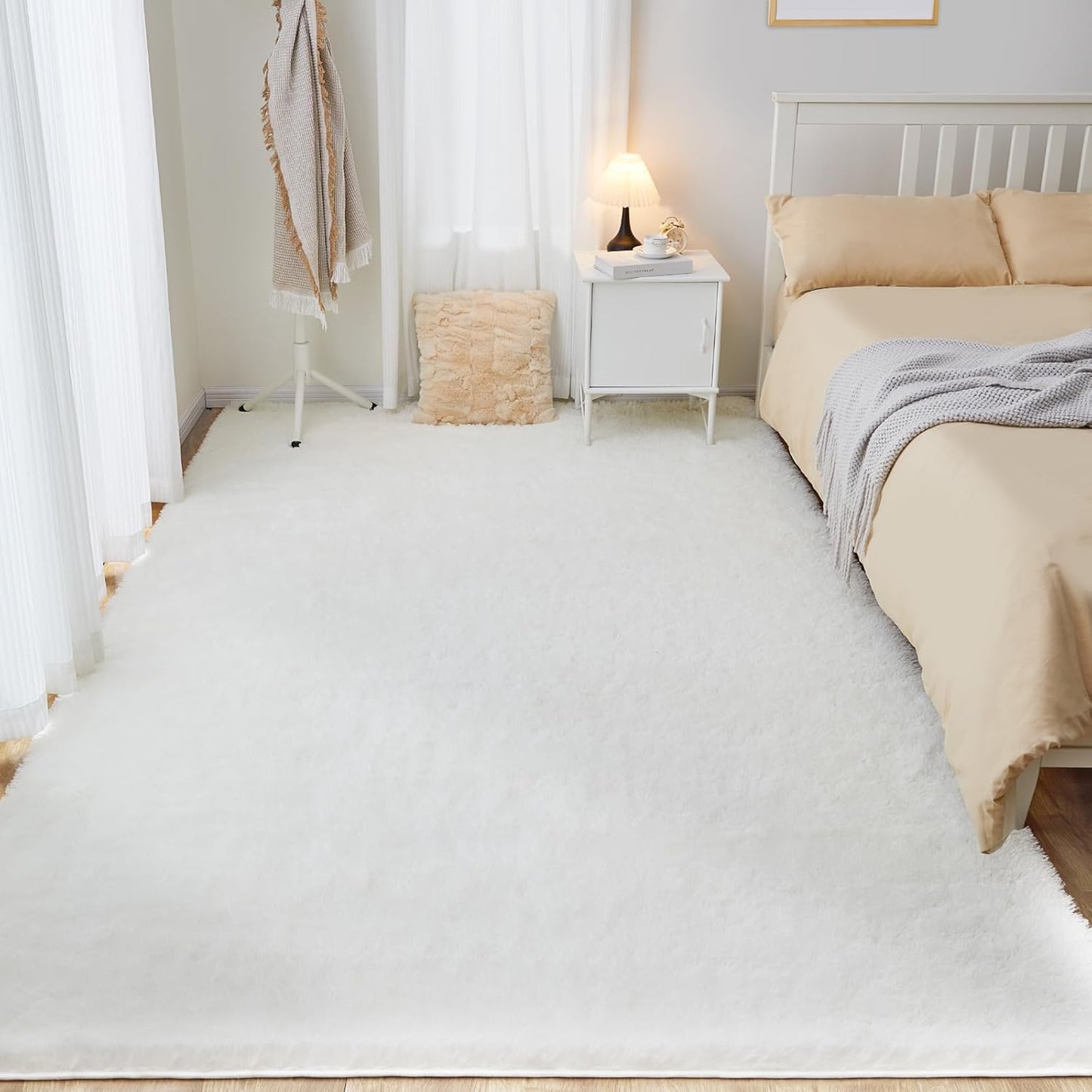 6x9 White Area Rugs for Living Room, Fluffy Shaggy Rug for Bedroom, Anti-Skid High Pile Indoor Carpet for Nursery, Kids Room, Bedside, Home Decor