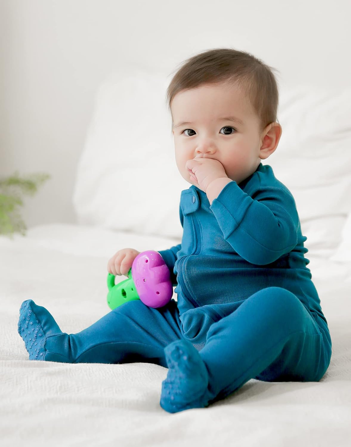 VAENAIT BABY Infant Toddler Boys Girls Footed One-Piece Sleep and Play Premium Modal Pajamas 1-2 Pieces