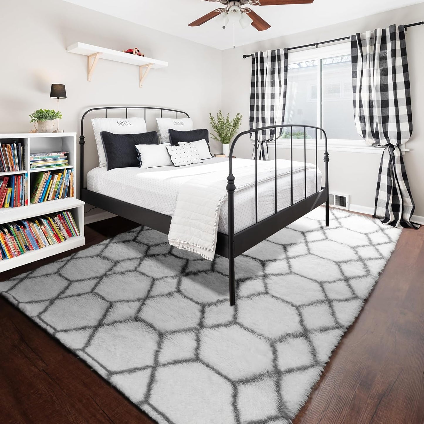 ONASAR Area Rugs for Living Room, Washable 5x8 Fluffy White and Grey Rug for Bedroom, Geometric Moroccan Indoor Shaggy Boho Soft Plush Floor Carpet for Kids Teen Nursery Dorm Home Decor Aesthetic