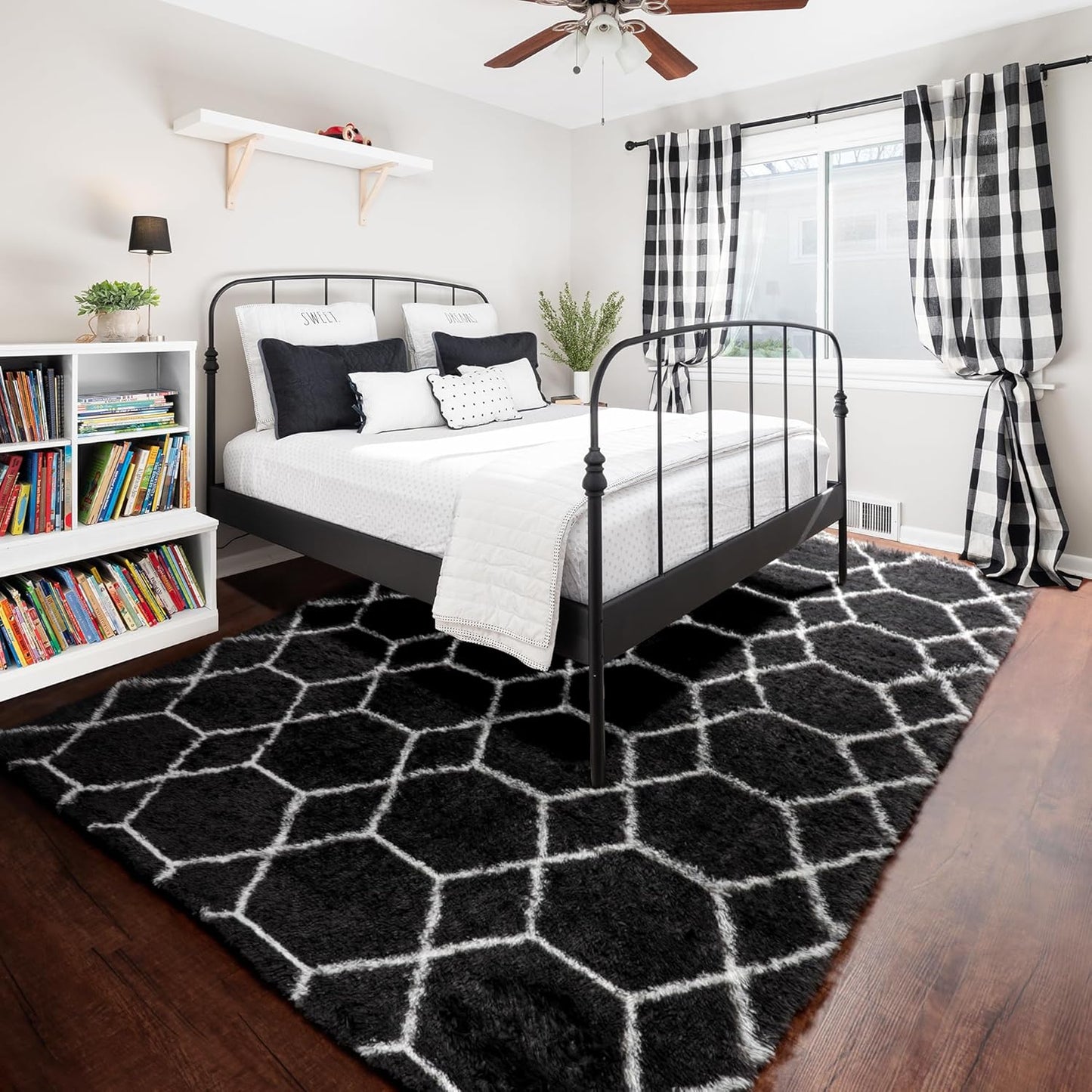 ONASAR 6x9 Area Rugs for Living Room Bedroom, Washable Large Fluffy Black and White Throw Rug, Geometric Soft Plush Shaggy Floor Carpet for Nursery Kids Girls Boys Teen Dorm Home Decor Aesthetic